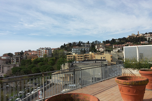 Osimo Guazzatore Appartamento con terrazzo panoramico